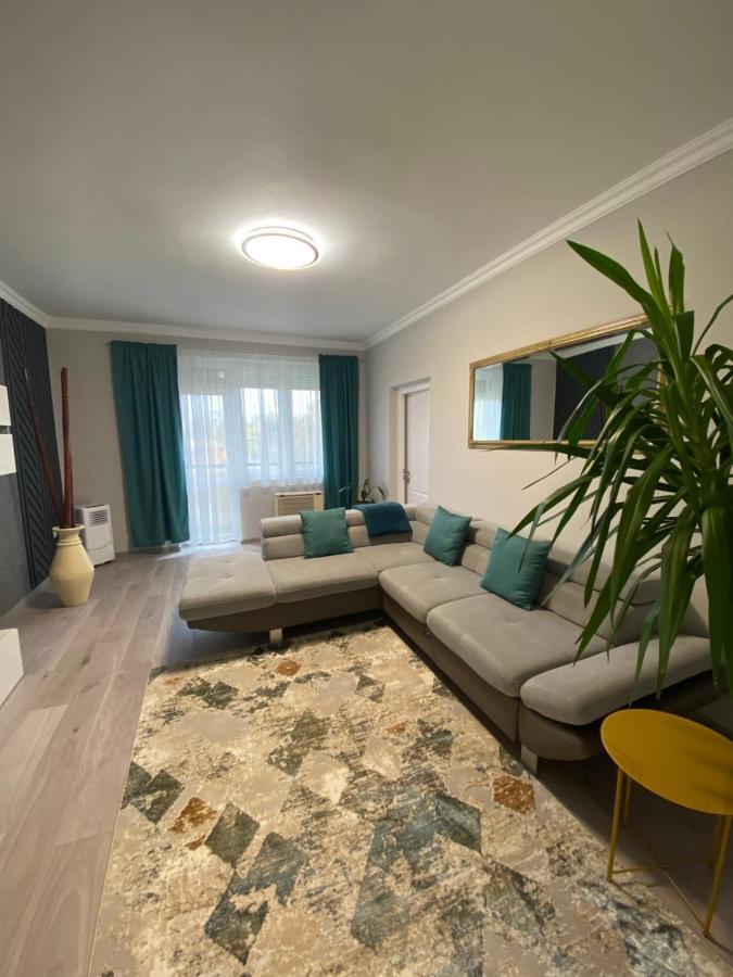 Apartamento Oliaparman Eger Exterior foto