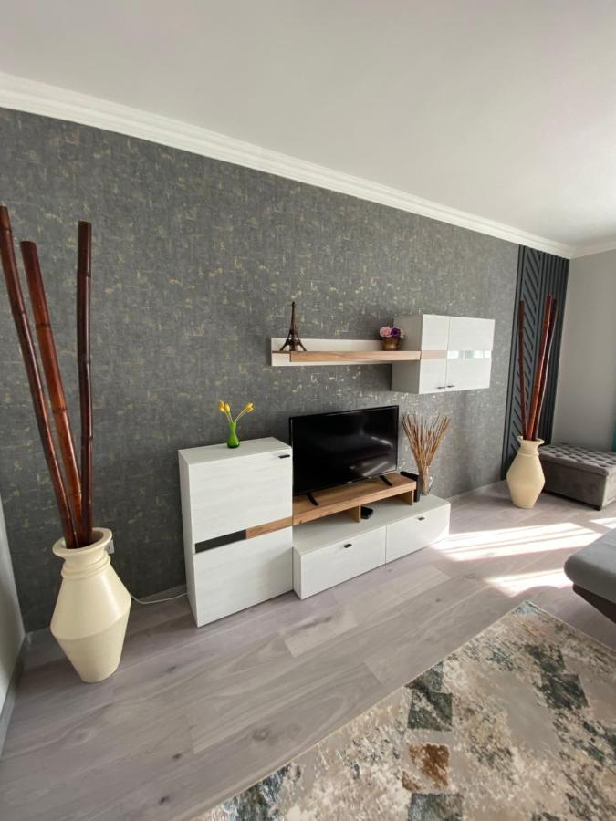 Apartamento Oliaparman Eger Exterior foto